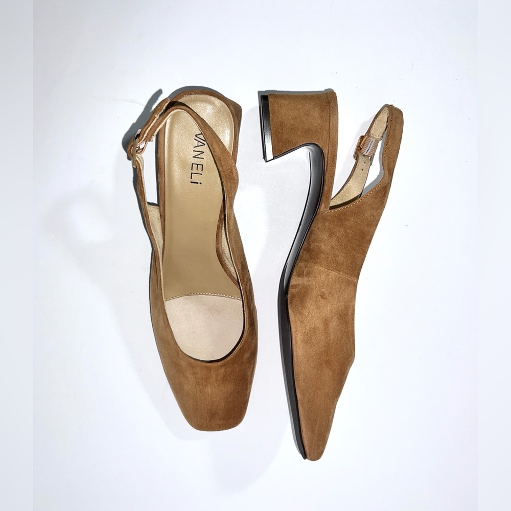 Vaneli Darsy Slingback Pumps in the Cuoio Suede colorway Sz 9.5